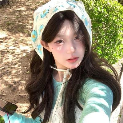 绿茵春色